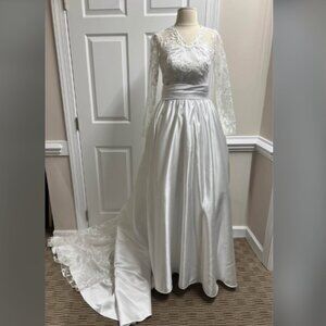 White Custom Made Wedding Gown Dress Size 4